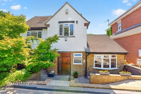 Barnet Road, Barnet