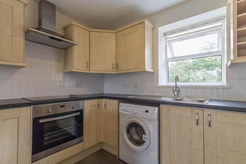 Blackthorn Close, Cambridge - View 4