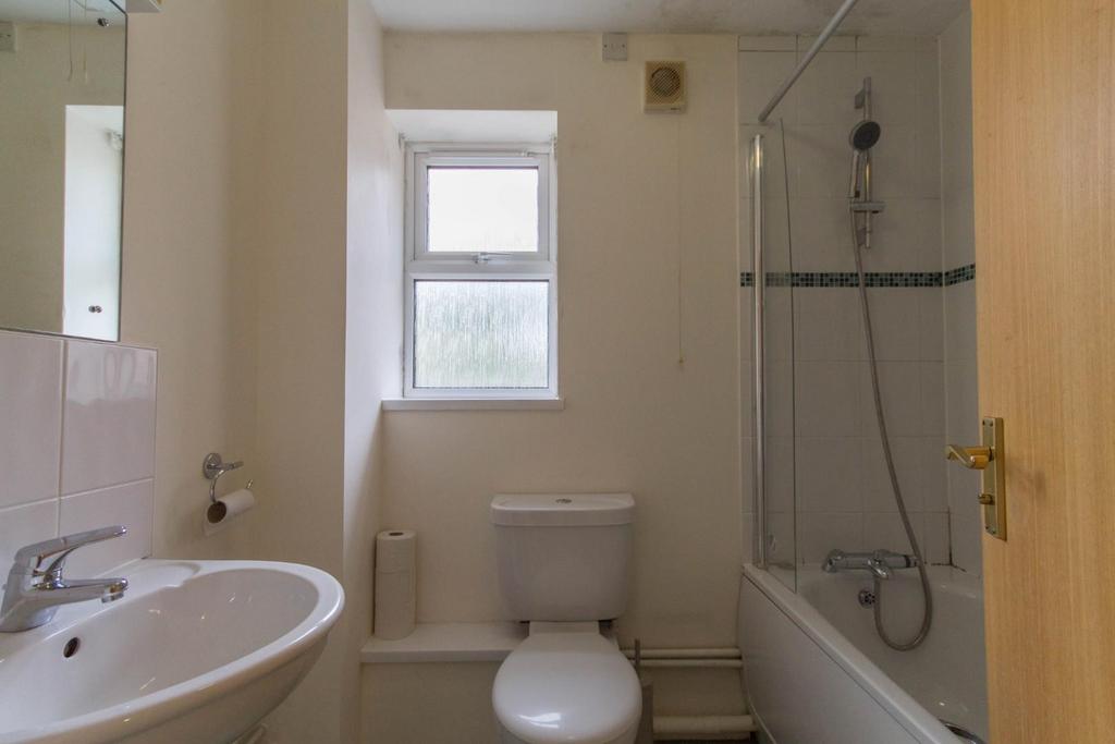 Blackthorn Close, Cambridge - View 5