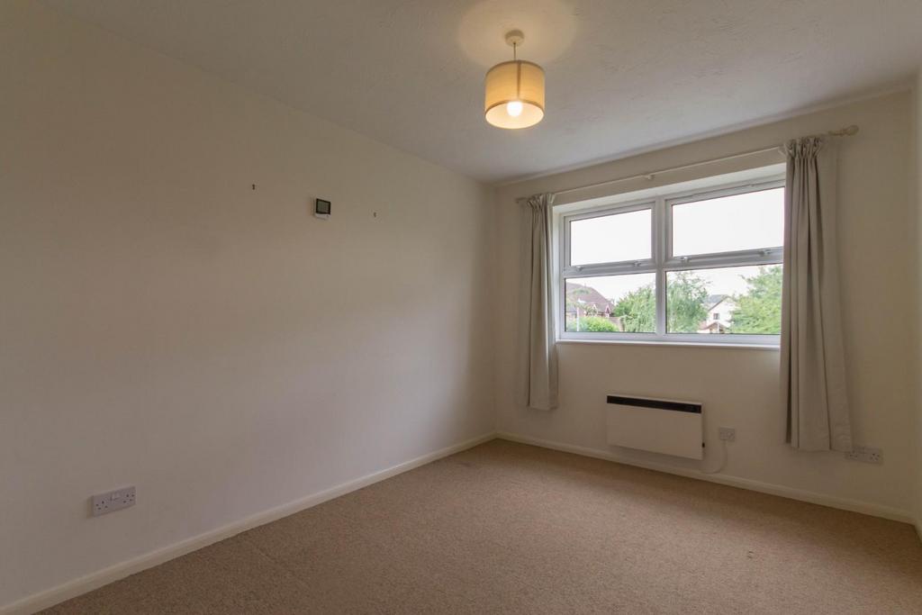Blackthorn Close, Cambridge - View 6