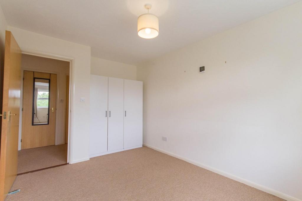 Blackthorn Close, Cambridge - More
