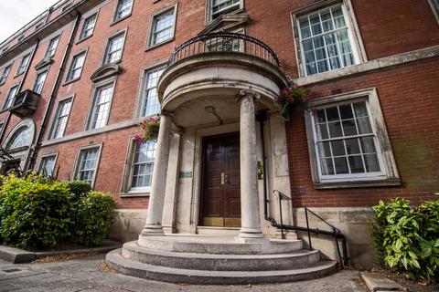 1 bedroom flat for sale, Westgate Street, Cardiff CF10