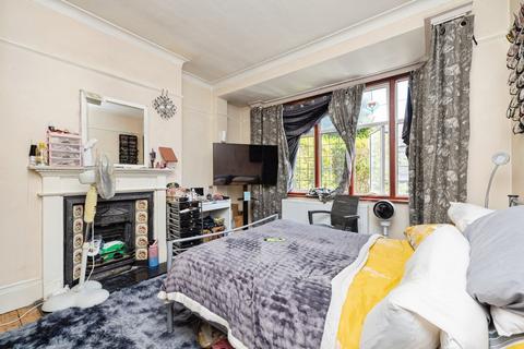 5 bedroom end of terrace house for sale, Polsted Road, London, SE6