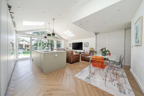 5 bedroom semi-detached house for sale, Ravensbourne Avenue, Bromley, BR2