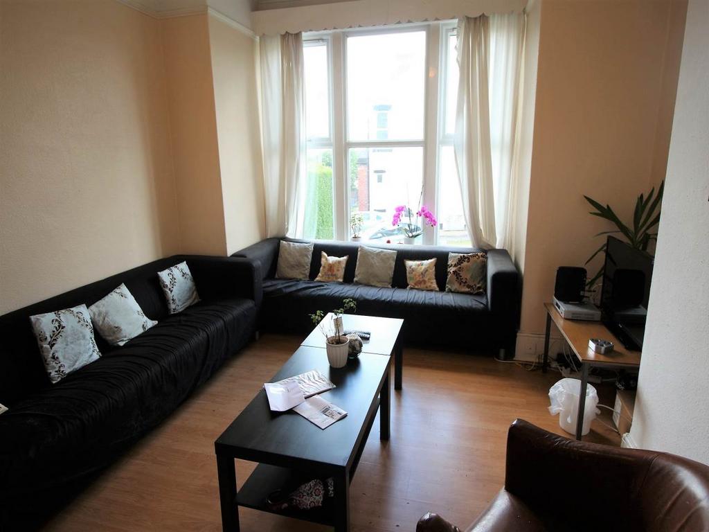 House in Leeds, Beckett Park, Headingley - View 2
