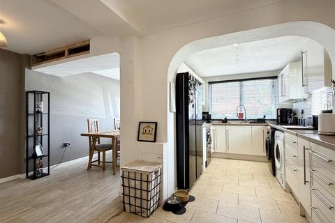 3 bedroom end of terrace house for sale, Bonington Drive, Hereford
