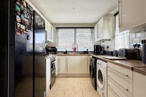 3 bedroom end of terrace house for sale, Bonington Drive, Hereford