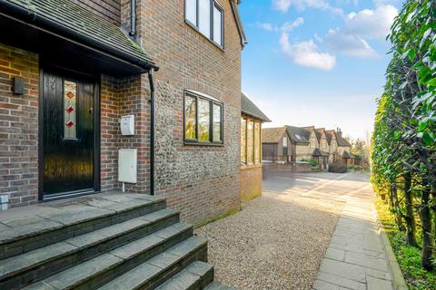 2 bedroom end of terrace house for sale, Manleys Hill, Storrington, RH20