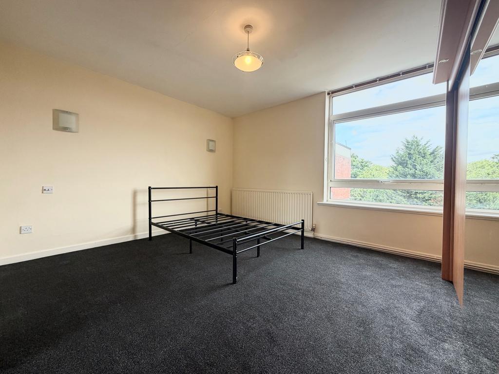 Apartment in Solihull, Ulverley Green - View 6