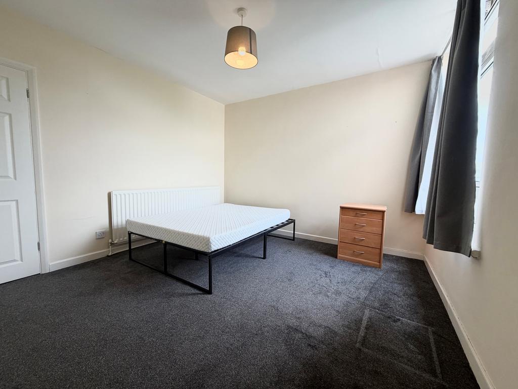 Apartment in Solihull, Ulverley Green - More
