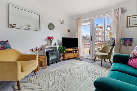 1 bedroom retirement property for sale, Penrith Court, Broadwater Street East