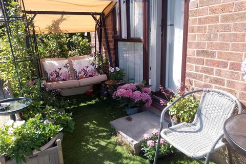 1 bedroom retirement property for sale, Penrith Court, Broadwater Street East