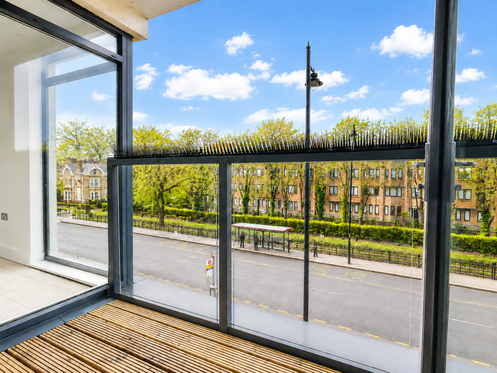 Apartment in Enfield - View 3