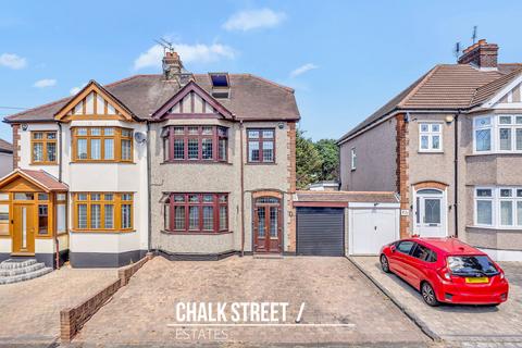 Osborne Road, Hornchurch, RM11