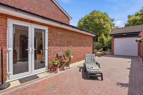 3 bedroom semi-detached house for sale, Hale Avenue, Milton Keynes MK11