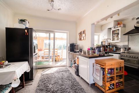 3 bedroom semi-detached house for sale, Yoxall Road, Shirley