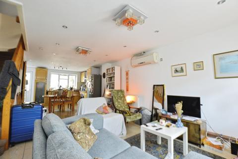 undefined, Nile Close, London