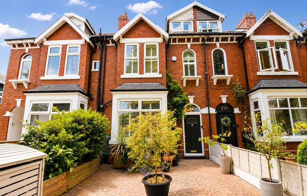 Victoria Road, Salford, M6