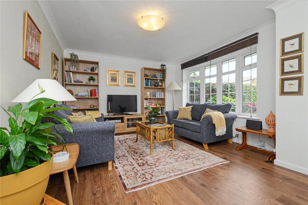 House in Leeds, Howlett Cross - View 2