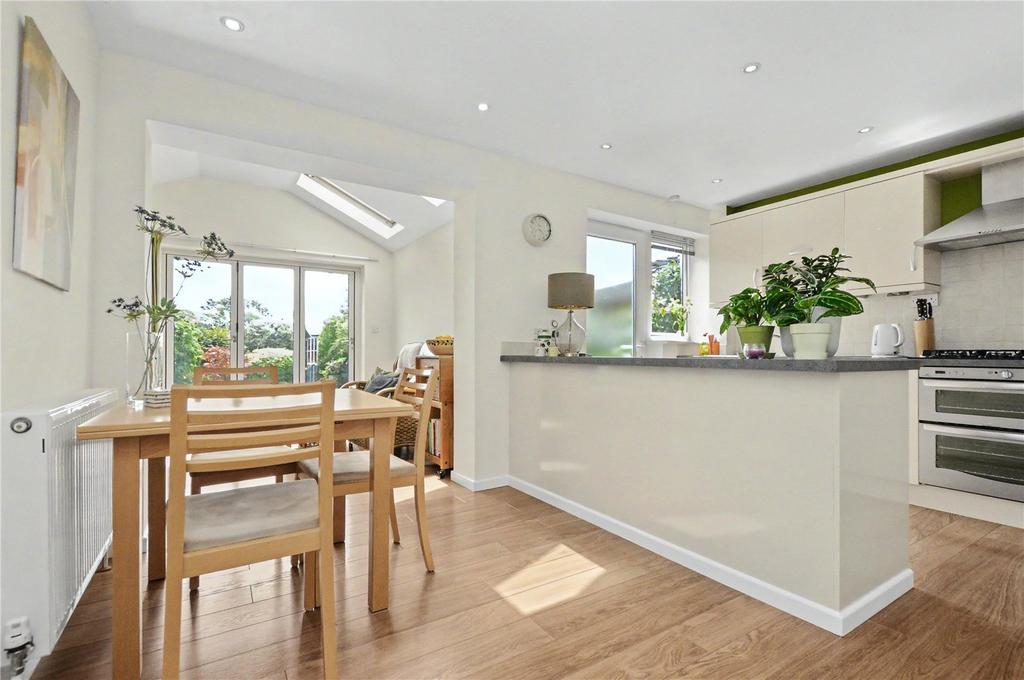 House in Leeds, Howlett Cross - View 3