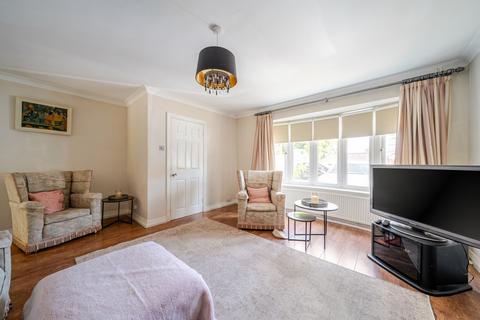4 bedroom semi-detached house for sale, Hollybrake Close, Chislehurst