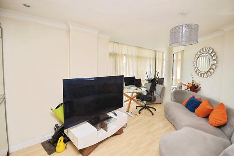2 bedroom apartment to rent, Wells Crescent, Marconi Plaza, Chelmsford, Essex, CM1