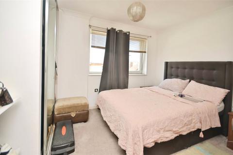 2 bedroom apartment to rent, Wells Crescent, Marconi Plaza, Chelmsford, Essex, CM1