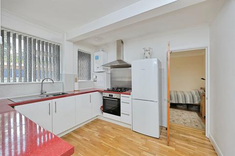 2 bedroom ground floor flat for sale, Talbot Square, Norwich