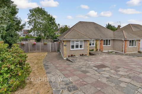 2 bedroom semi-detached bungalow for sale, Maurice Avenue, Caterham CR3