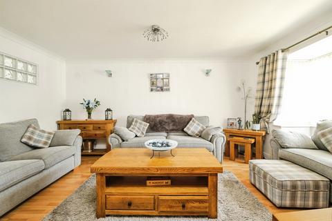 4 bedroom detached house for sale, Loughor Road, Gorseinon, Swansea