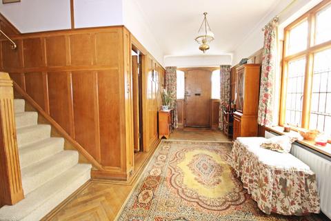 4 bedroom detached house for sale, Kenwood Drive, Beckenham, BR3