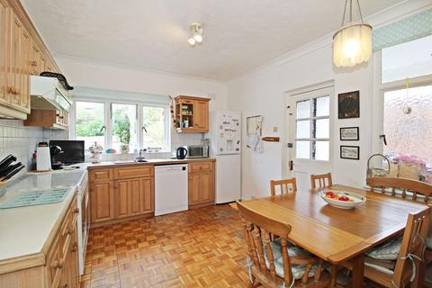 4 bedroom detached house for sale, Kenwood Drive, Beckenham, BR3