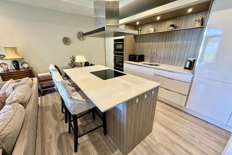 2 bedroom apartment for sale, St. Pauls Lock, Mirfield