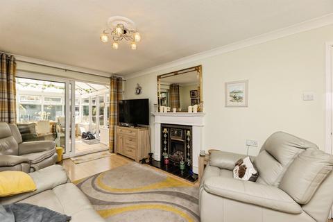 2 bedroom detached bungalow for sale, Crabtree Drive, Great Houghton, Barnsley