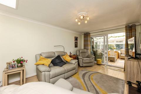 2 bedroom detached bungalow for sale, Crabtree Drive, Great Houghton, Barnsley