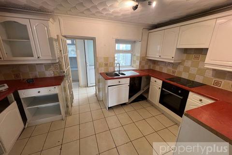 2 bedroom terraced house for sale, High Street, Tonyrefail, Rhondda Cynon Taff, CF39
