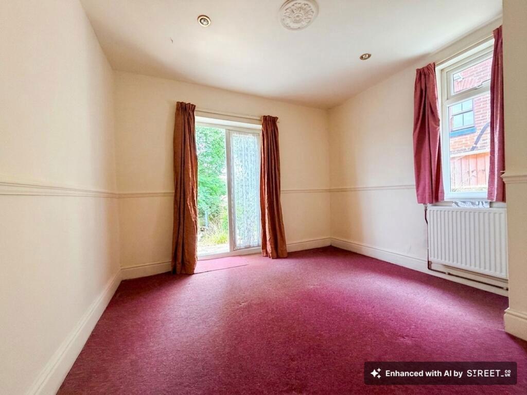 Apartment in Southampton, Bitterne Park - More