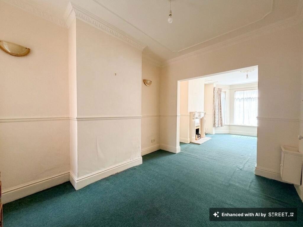 Apartment in Southampton, Bitterne Park - View 4
