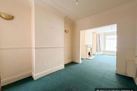1 bedroom maisonette for sale, 30 Bond Road, Southampton, Hampshire, SO18 1LQ