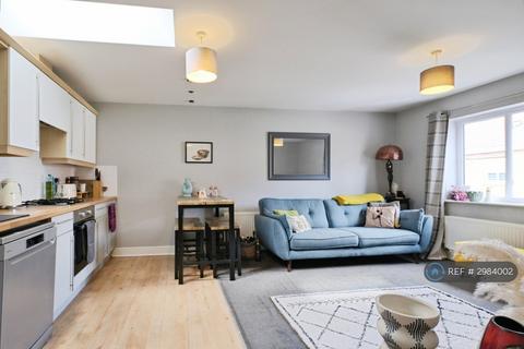 2 bedroom maisonette to rent, Chelsea Gardens, Bournemouth, BH8