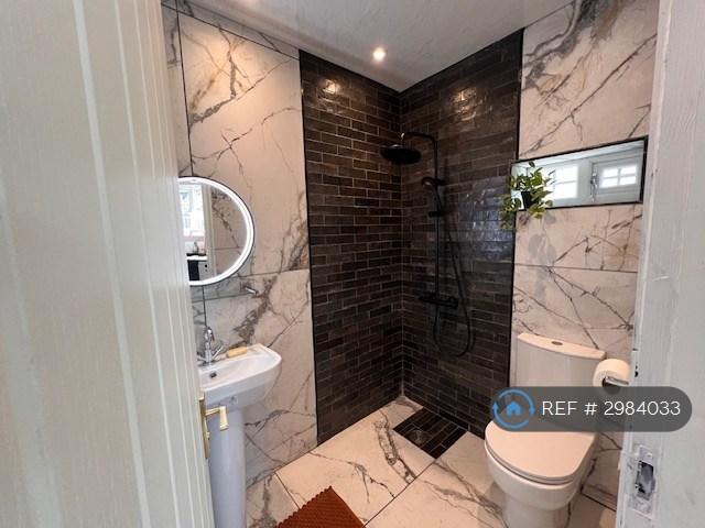 Apartment in Nottingham, Sherwood - View 3