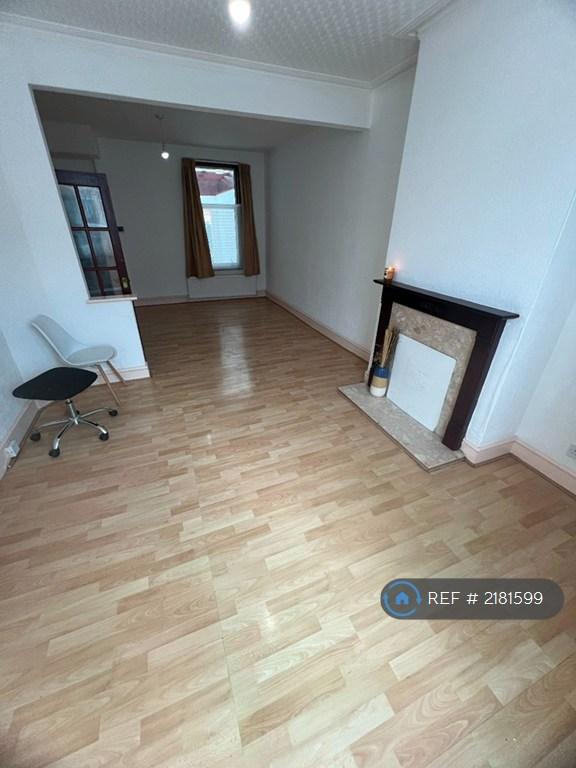 House in London - View 3