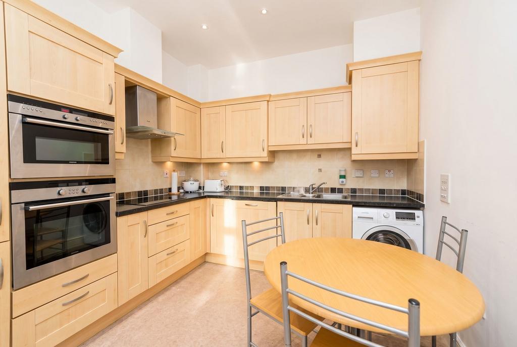 Apartment in Solihull, Ulverley Green - View 4