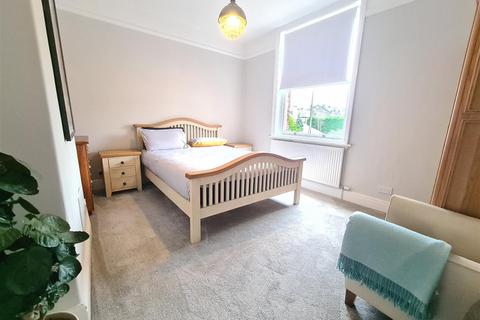 2 bedroom apartment to rent, St Marks Avenue, Harrogate, North Yorkshire, HG2  8AE