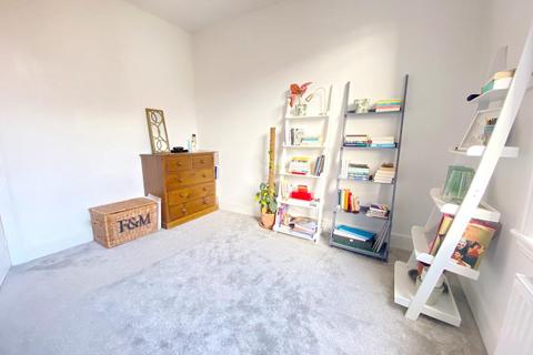 2 bedroom apartment to rent, St Marks Avenue, Harrogate, North Yorkshire, HG2  8AE