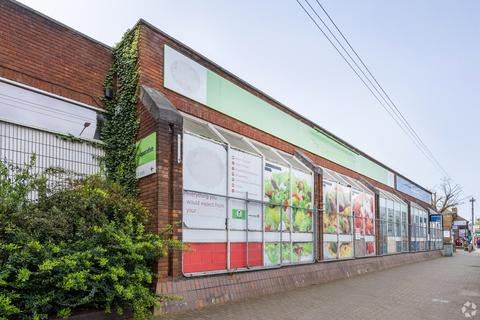 Shop to rent, 779 High St Kingswinford DY6 8AA