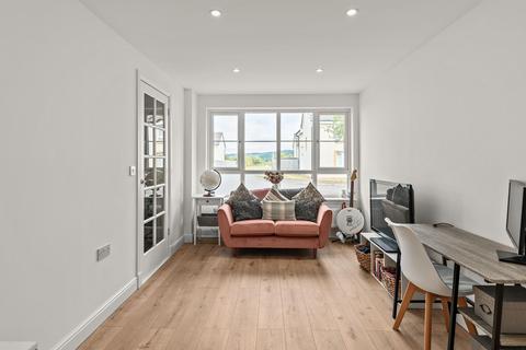 4 bedroom detached house for sale, Littlejohn Street, Stirling, FK8