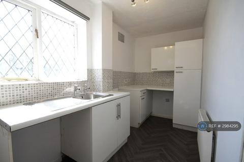 2 bedroom terraced house to rent, Orient Court, Telford, TF7
