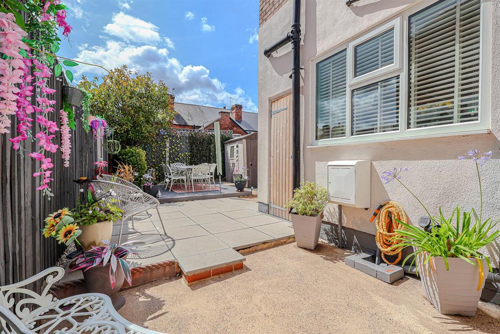 House in Nottingham, Daybrook - View 5