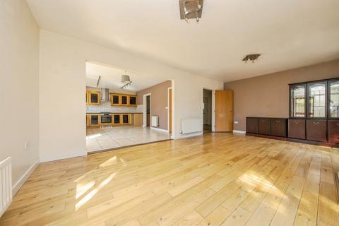 4 bedroom link detached house for sale, Tayberry Place, Ipswich